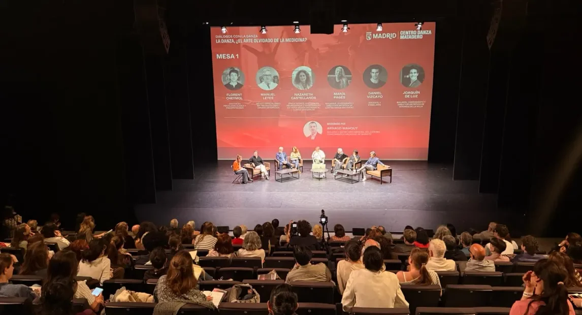 alt="Vista del auditorio del Centro de Danza Matadero"